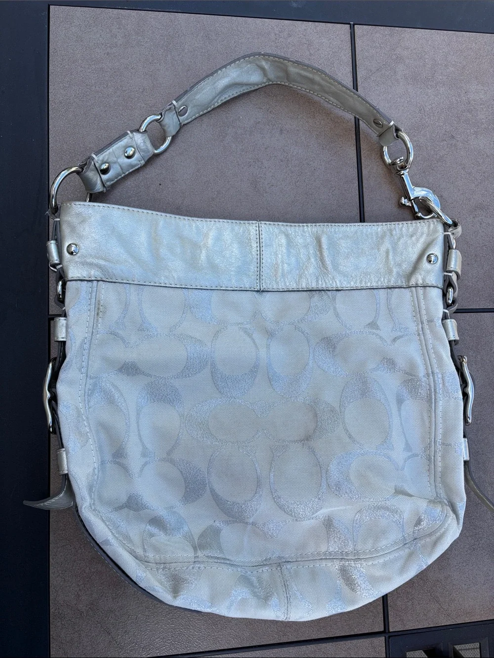 Coach Zoe White Silver Signature Jacquard Hobo has Shoulder Large Bag-13672